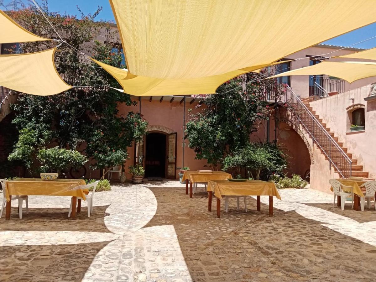 Agriturismo Case Tabarani Collesano Bagian luar foto