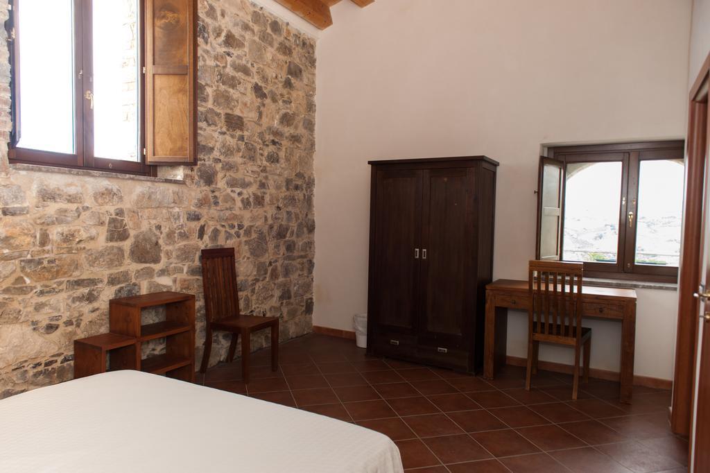 Agriturismo Case Tabarani Collesano Bagian luar foto